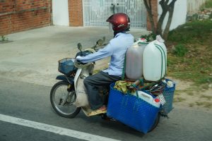 Maximizing Fuel Economy Through Smarter Driving Techniques