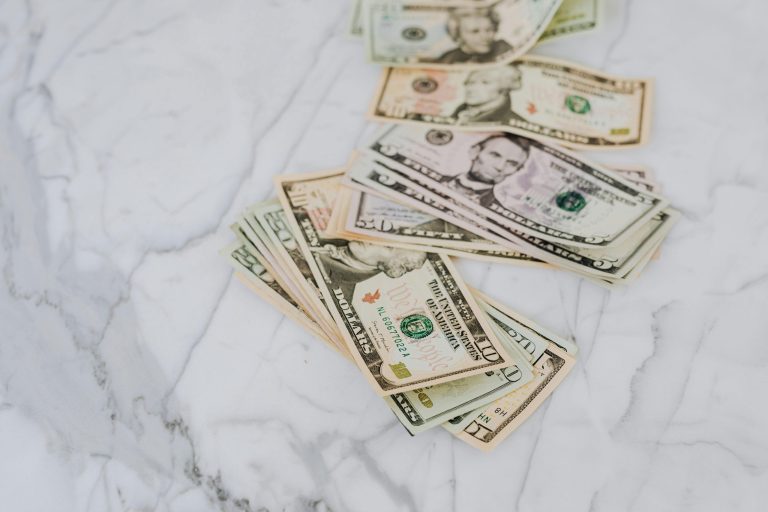 Cultivating an Abundance Mindset for Financial Well-Being