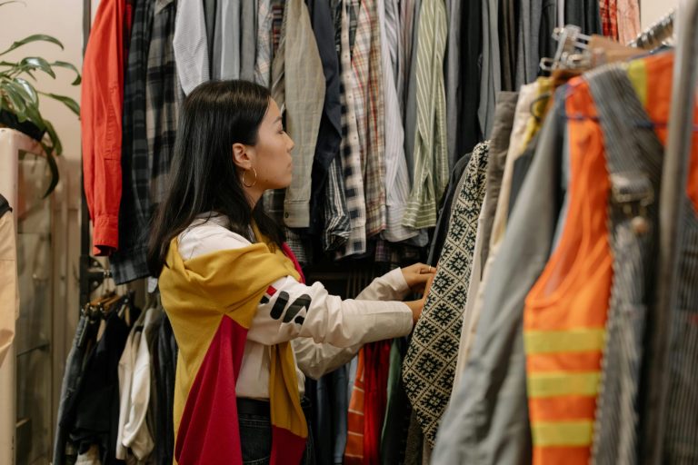 Decoding the Psychology Behind Your Favorite Outfit Choices